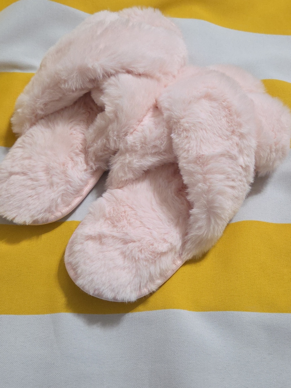 Cozy Light Pink Faux Fur Slippers for Women